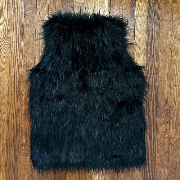 Gianni Bini faux fur green vest size M - Picture 3 of 3